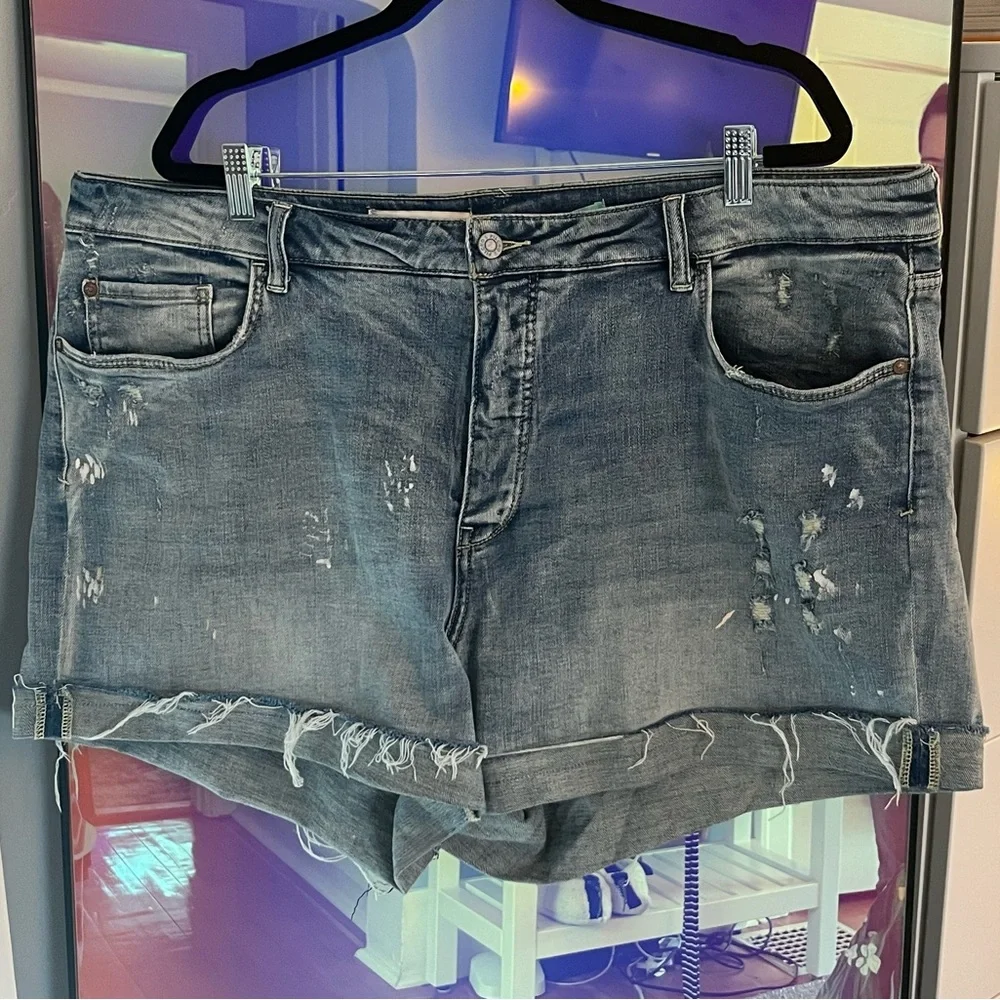 EUC Pilcro Jean Shorts - Picture 4 of 9